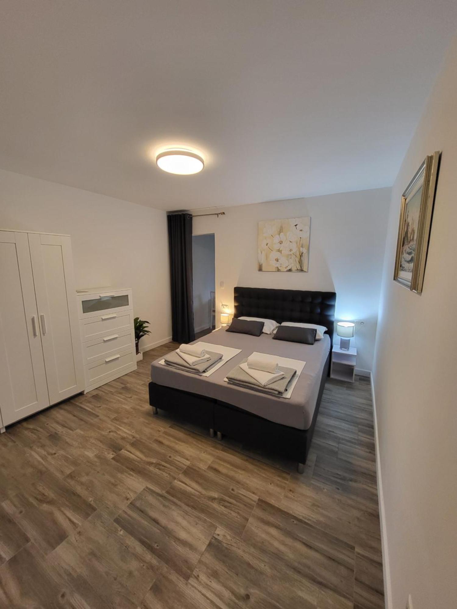 Apartmani I Sobe Mara Palit Kültér fotó