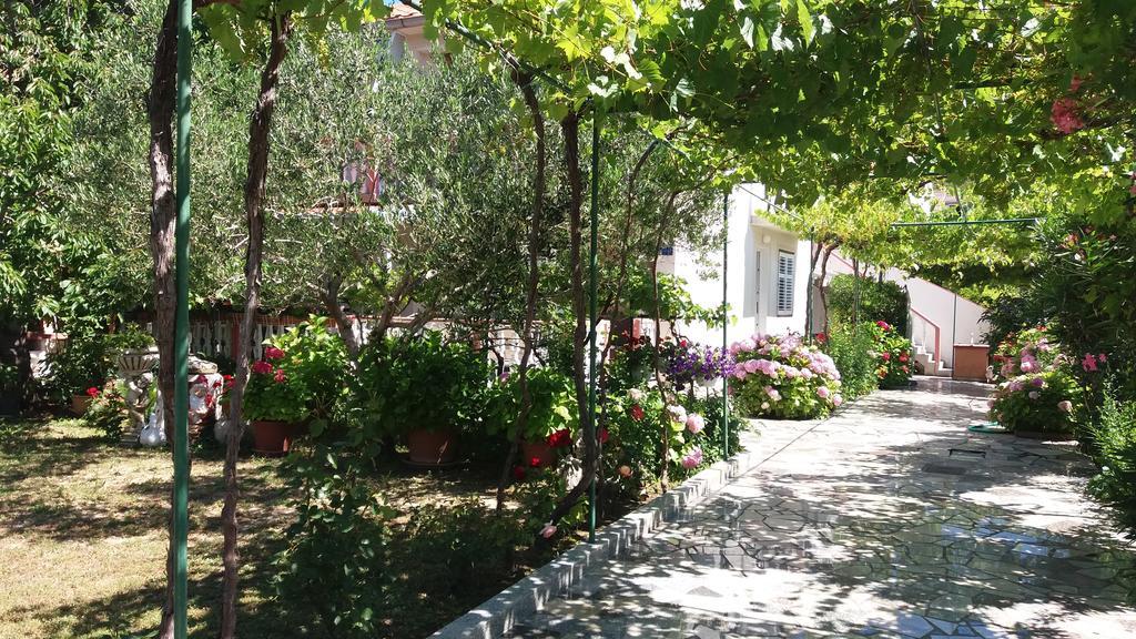 Apartmani I Sobe Mara Palit Kültér fotó