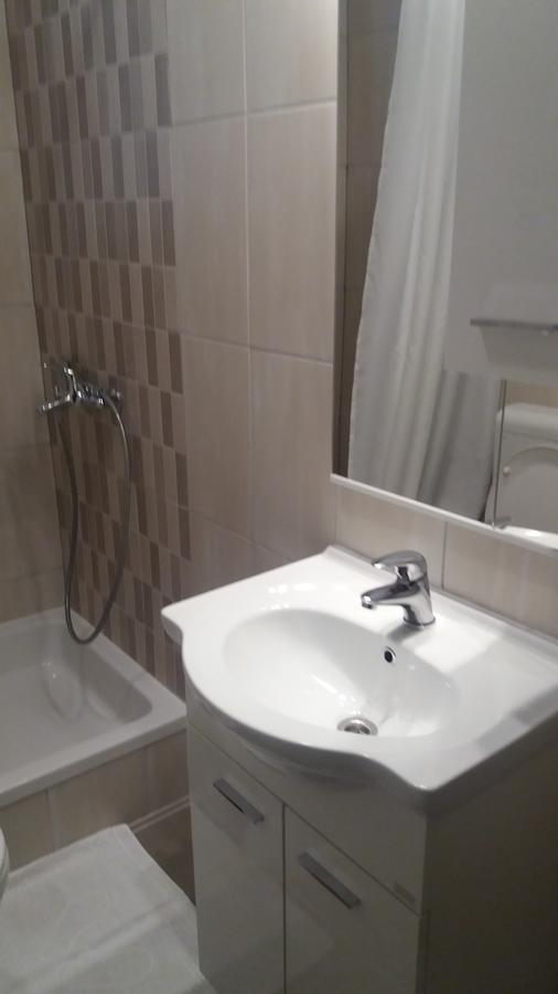 Apartmani I Sobe Mara Palit Kültér fotó