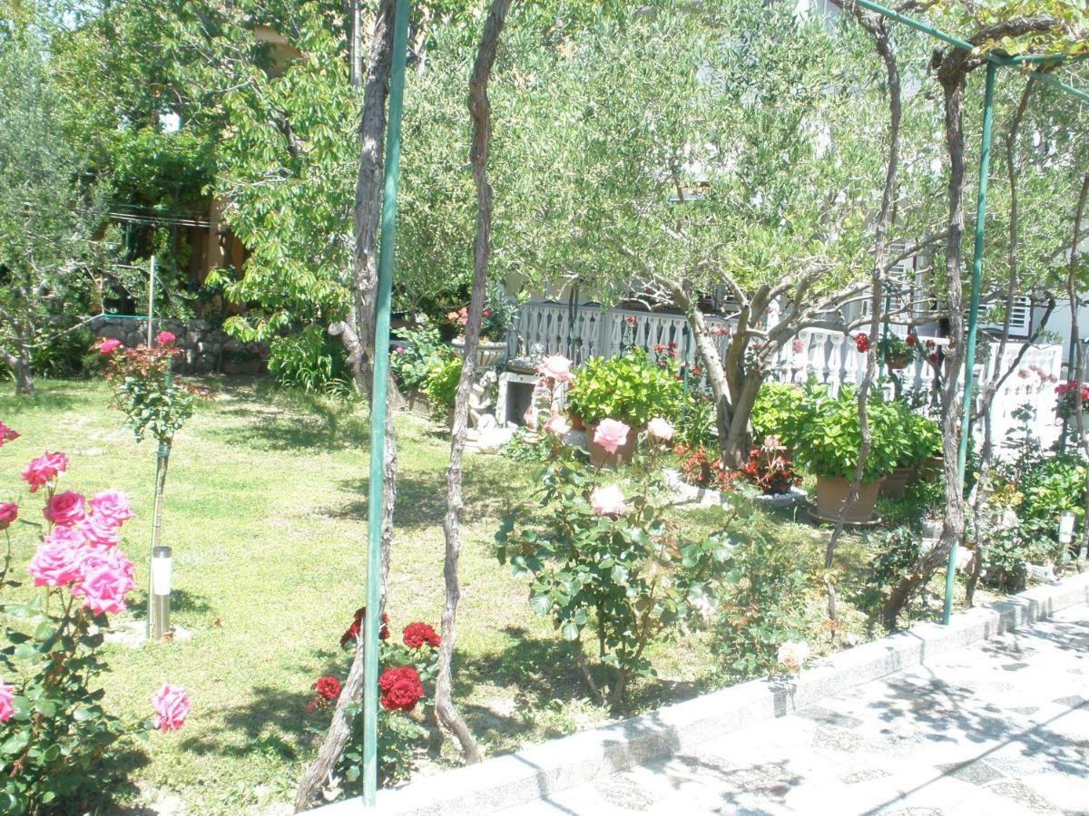 Apartmani I Sobe Mara Palit Kültér fotó