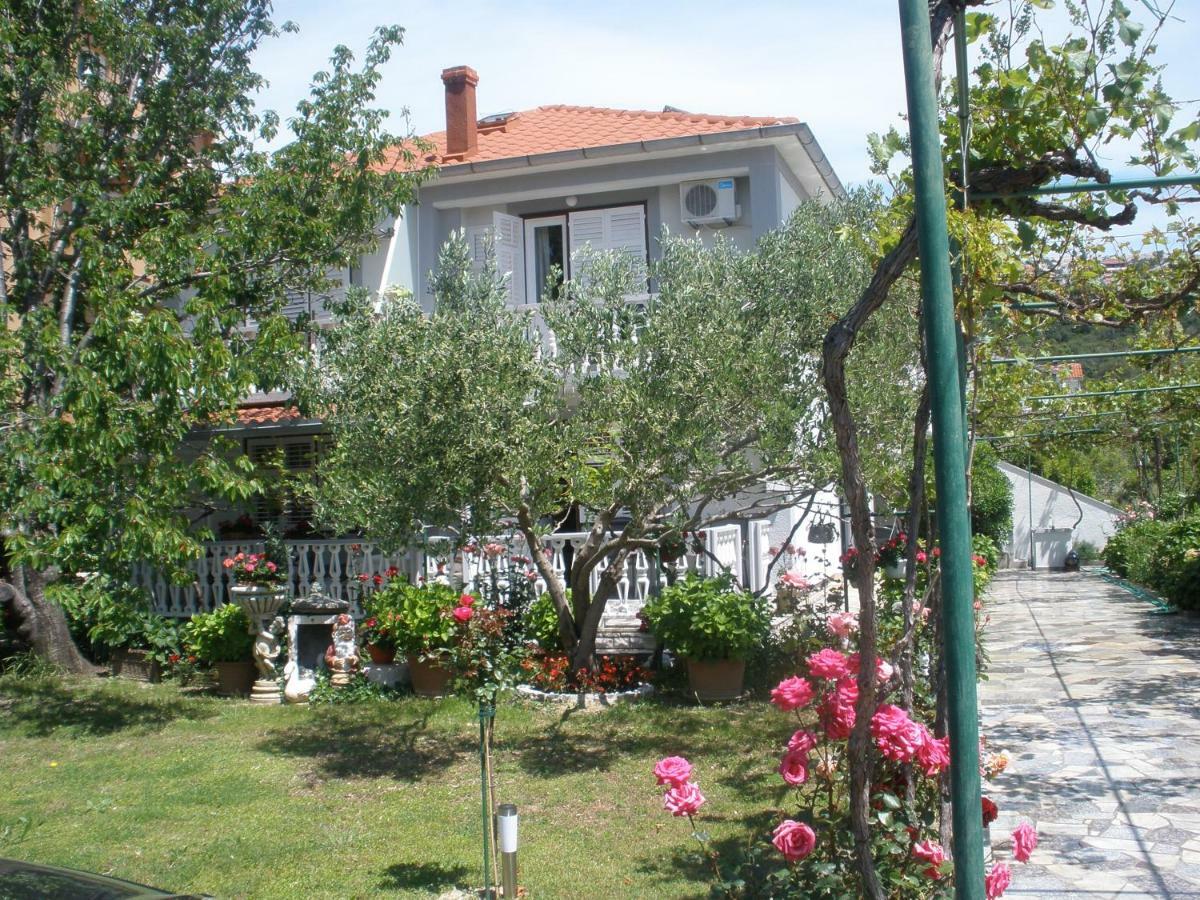 Apartmani I Sobe Mara Palit Kültér fotó