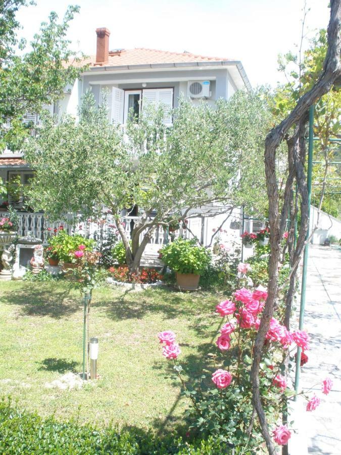 Apartmani I Sobe Mara Palit Kültér fotó